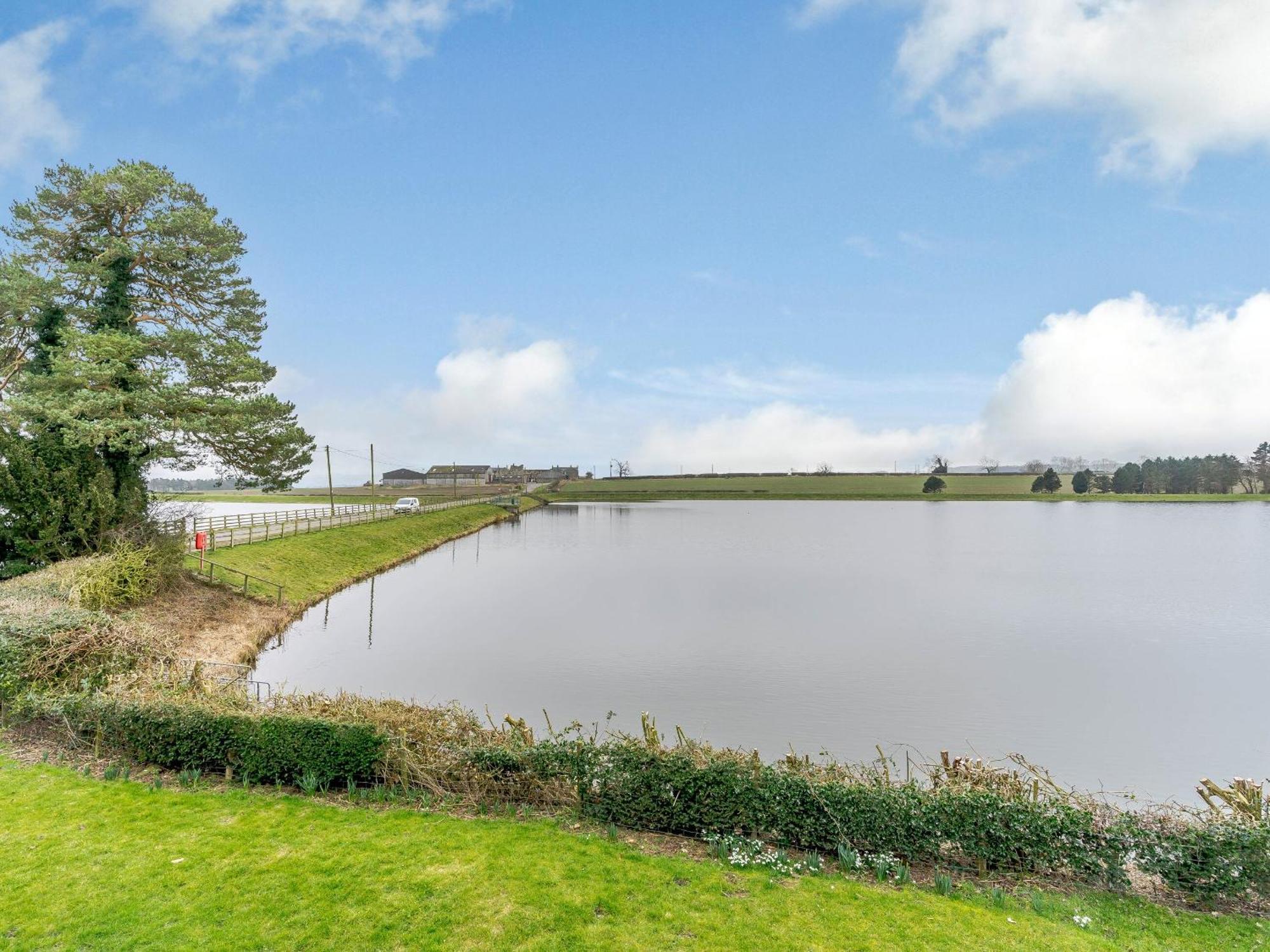 Whittle Dene Reservoir House Villa Wall Houses ภายนอก รูปภาพ